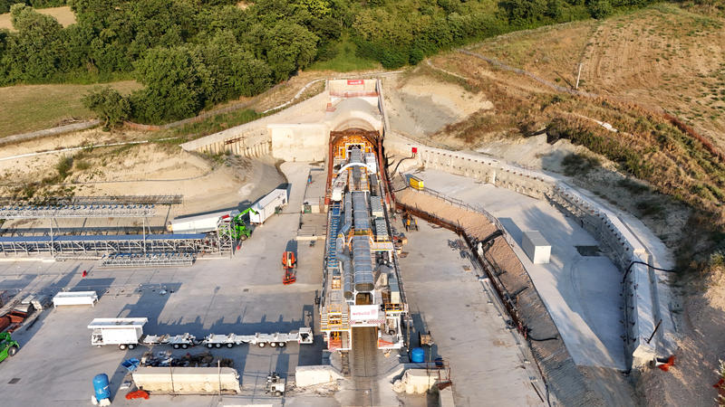 momapix_437871_pos_24