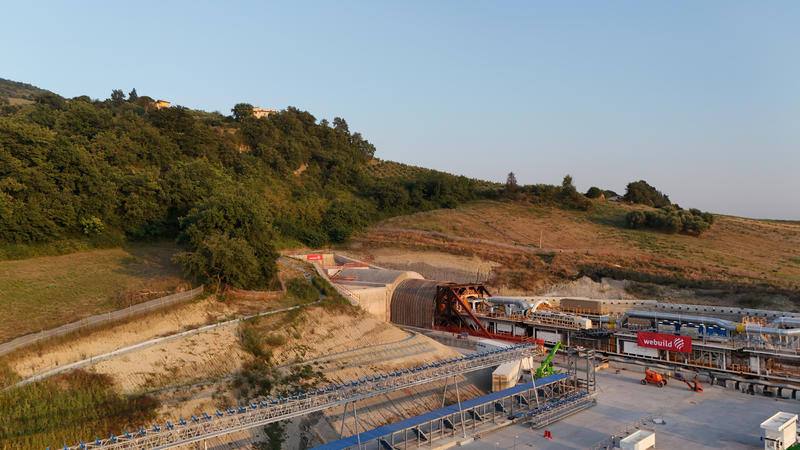 momapix_437878_pos_31