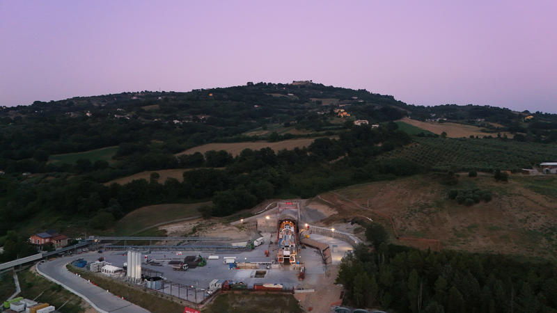 momapix_437882_pos_35