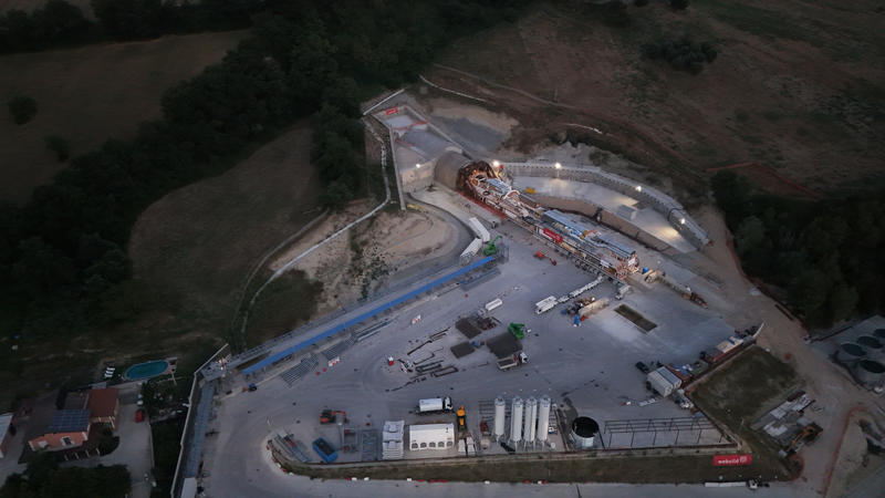 momapix_437884_pos_37