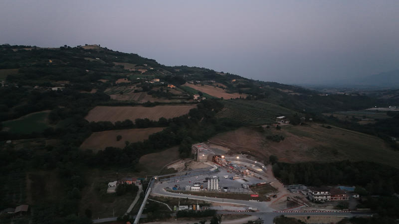 momapix_437885_pos_38