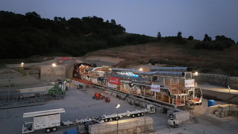 momapix_437887_pos_40