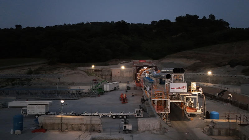 momapix_437889_pos_42