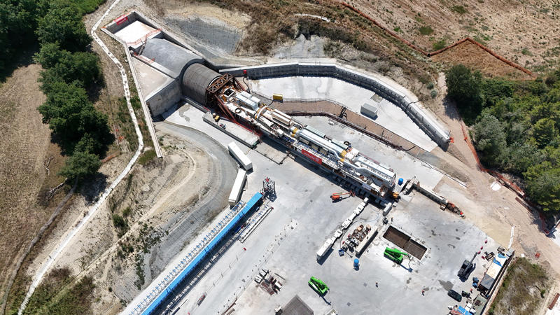 momapix_437899_pos_0