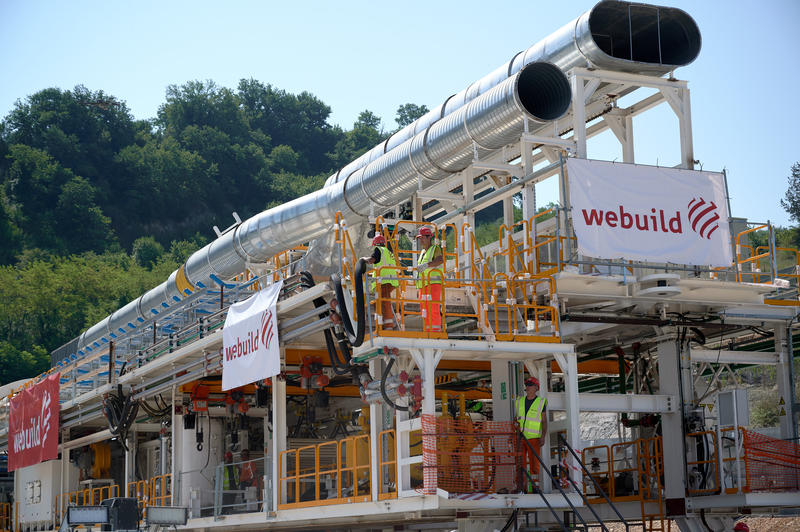 momapix_437906_pos_4