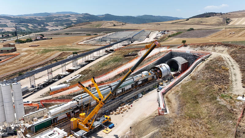 momapix_437925_pos_18