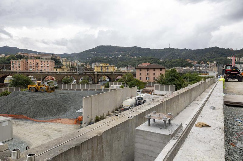 momapix_437966_pos_30