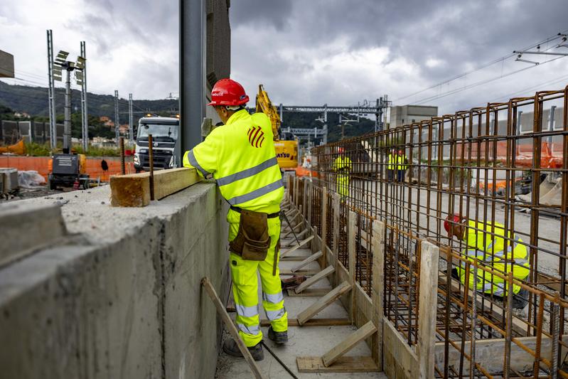 momapix_437969_pos_27