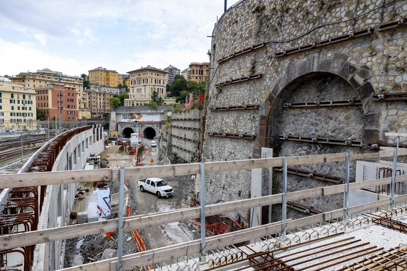 momapix_437980_pos_17