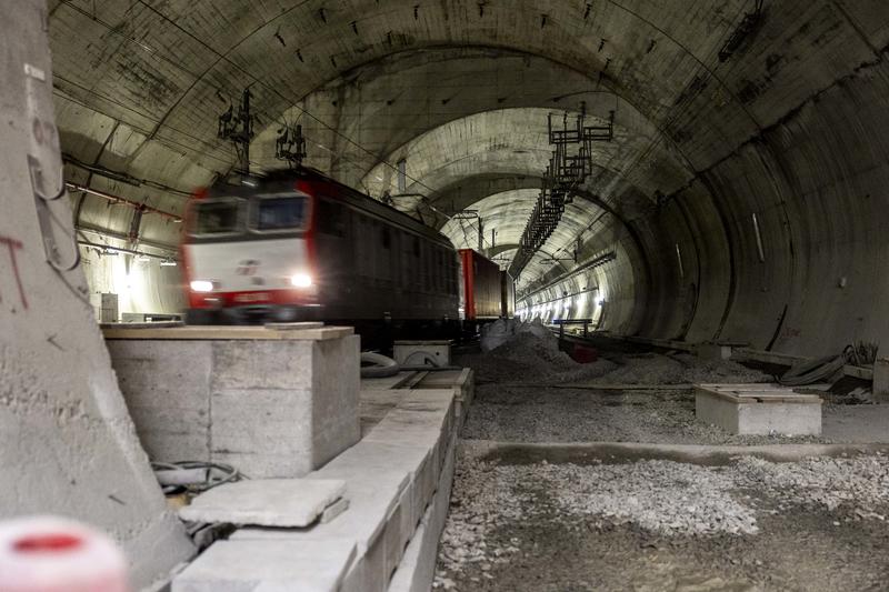 momapix_437987_pos_34