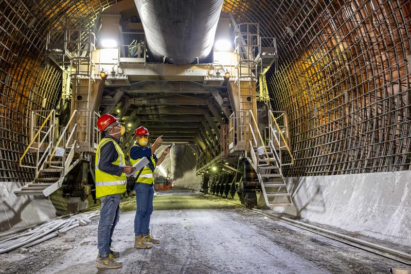 momapix_437997_pos_22