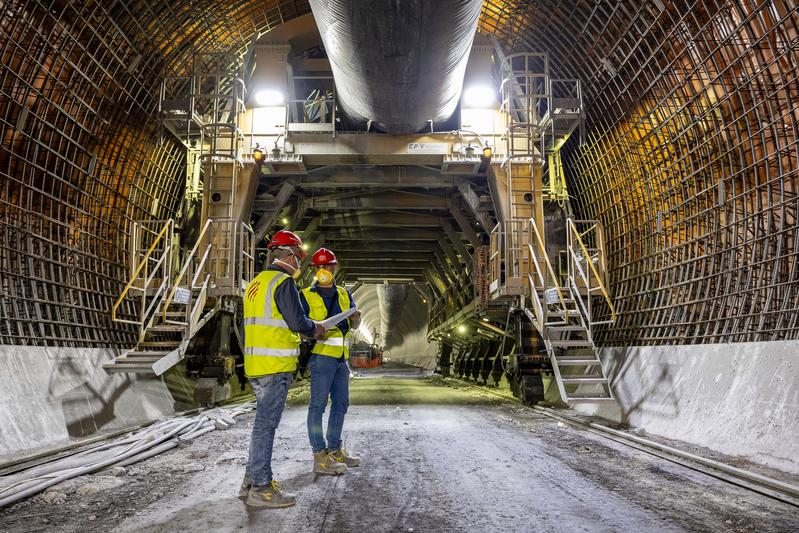 momapix_437998_pos_21