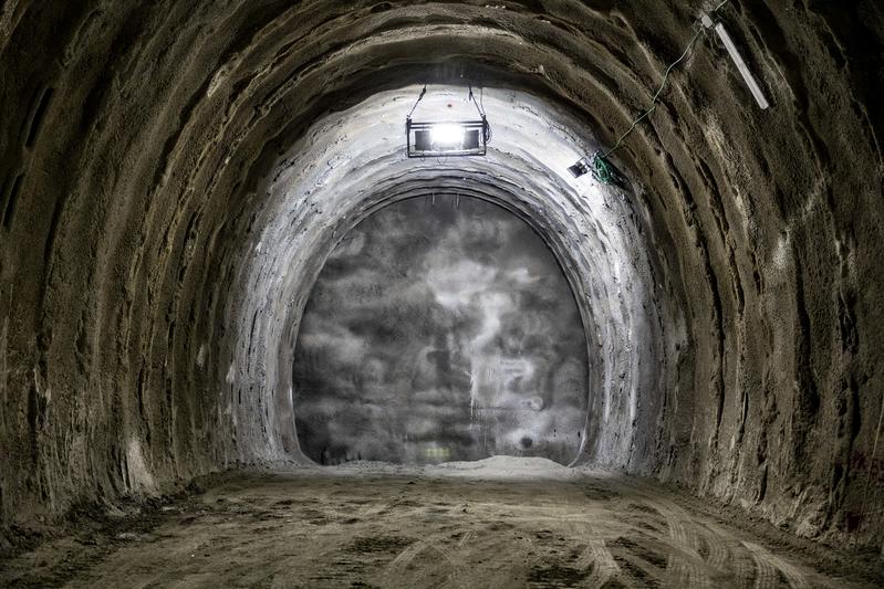 momapix_438046_pos_13