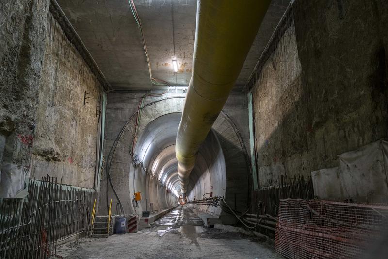 momapix_438049_pos_10