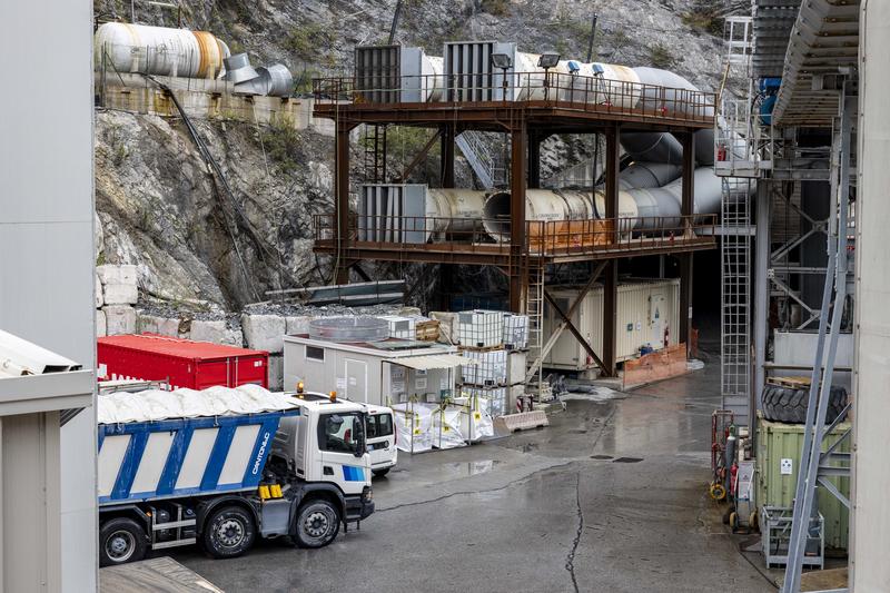 momapix_438058_pos_9