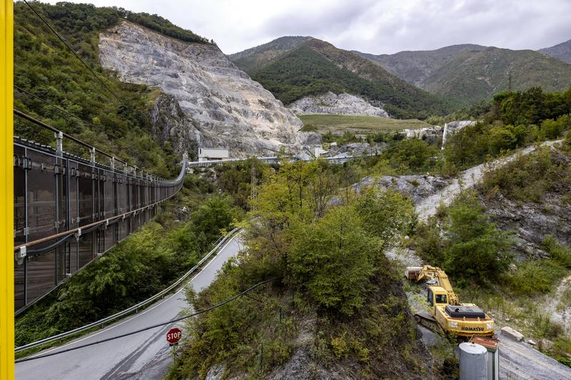 momapix_438064_pos_12