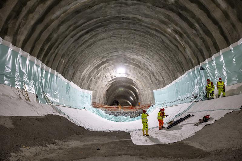 momapix_438070_pos_48