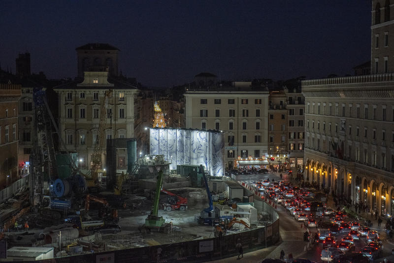 momapix_438082_pos_5