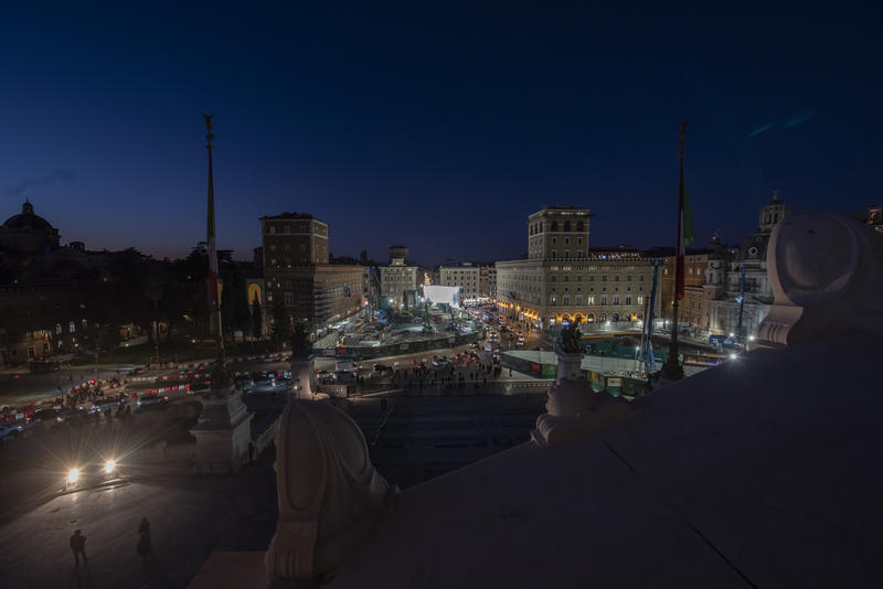 momapix_438084_pos_3