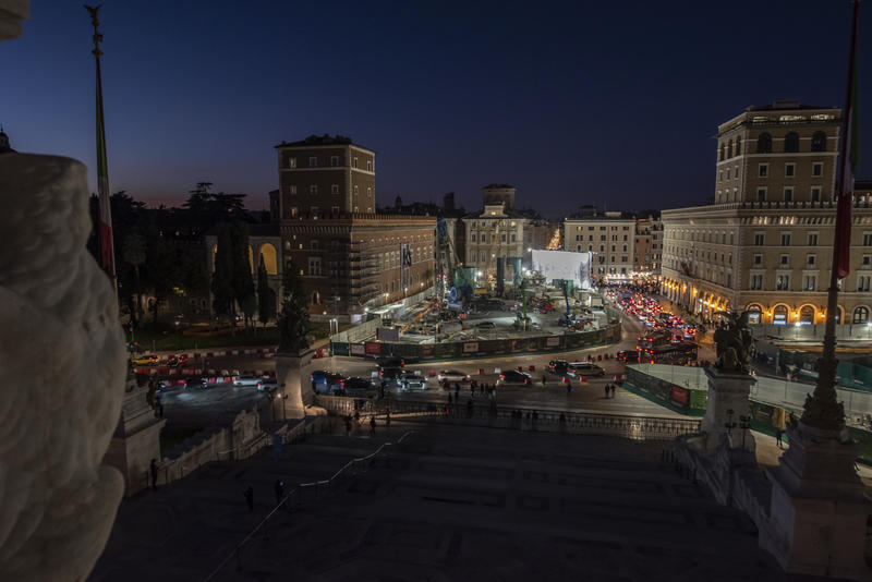 momapix_438087_pos_0