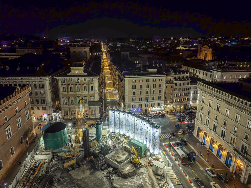 momapix_438095_pos_11