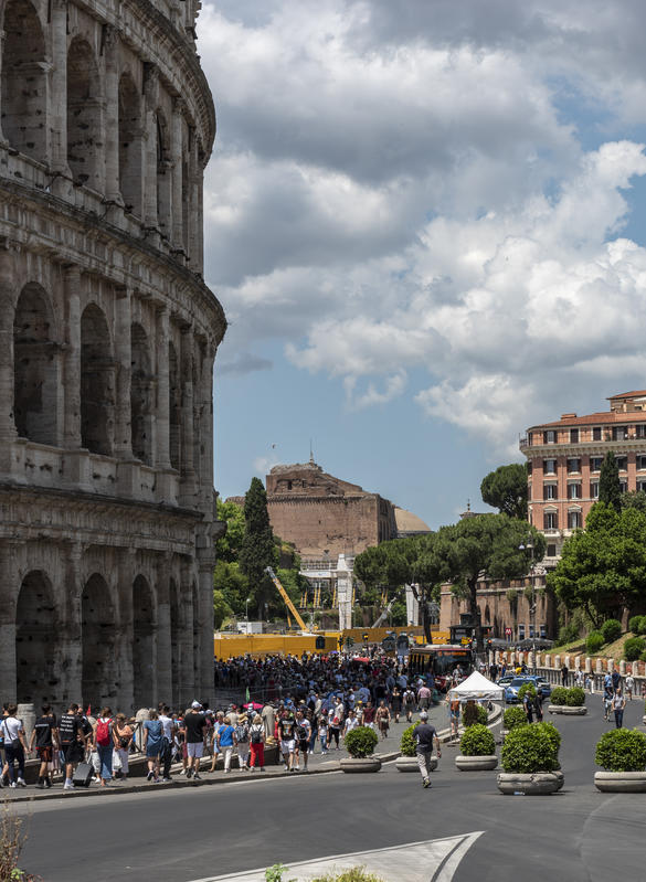 momapix_438149_pos_2