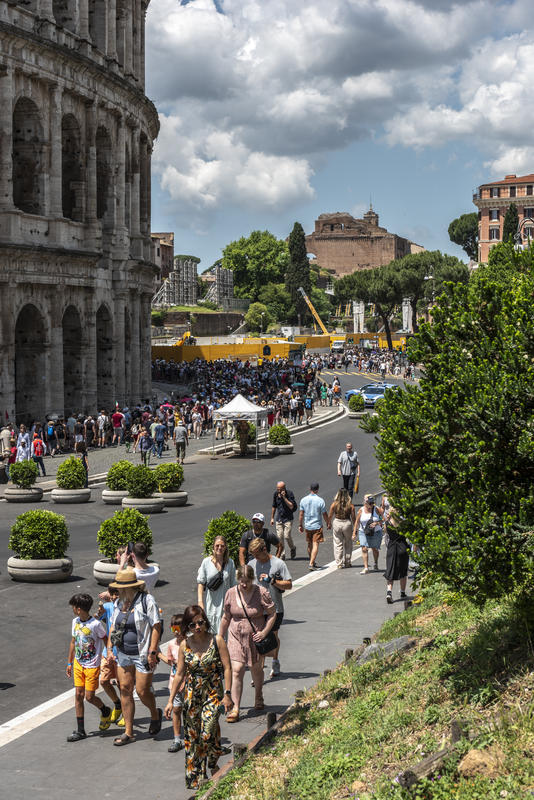 momapix_438150_pos_1