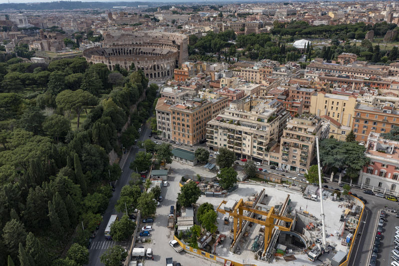 momapix_438181_pos_12