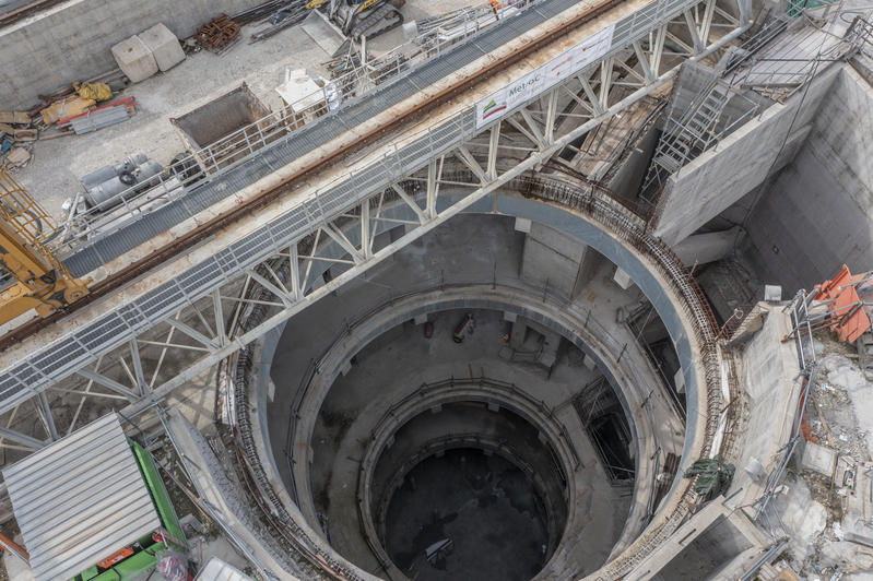 momapix_438189_pos_4