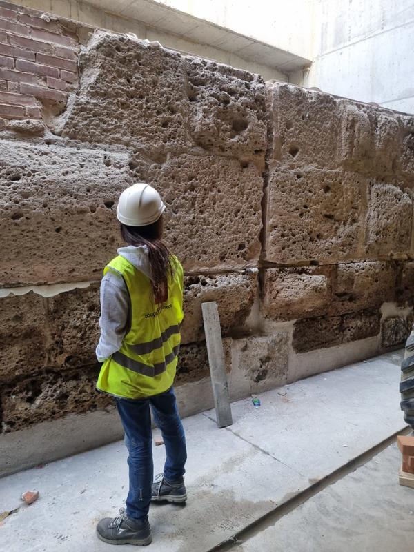 momapix_438219_pos_31