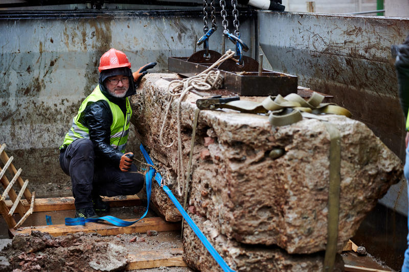 momapix_438237_pos_56