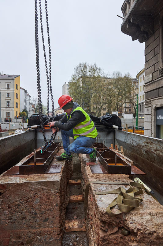 momapix_438241_pos_60