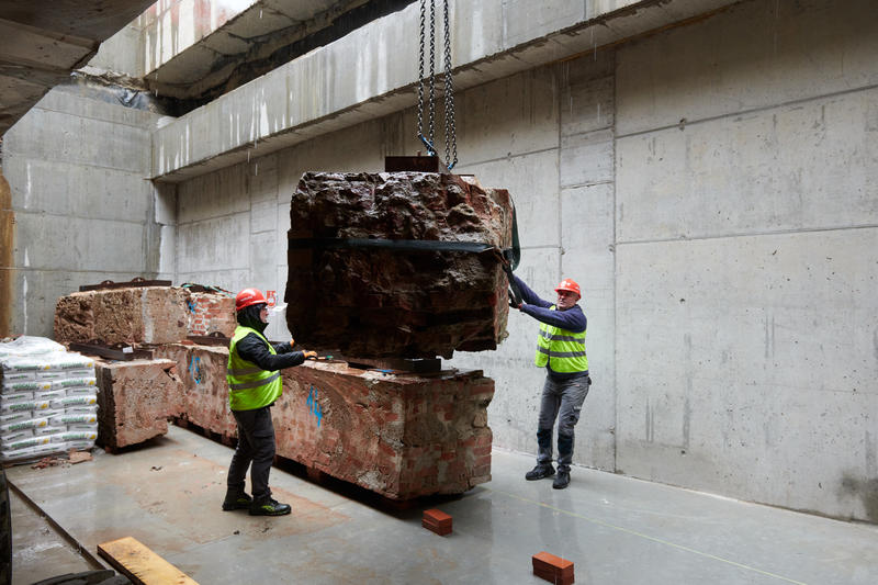 momapix_438247_pos_66