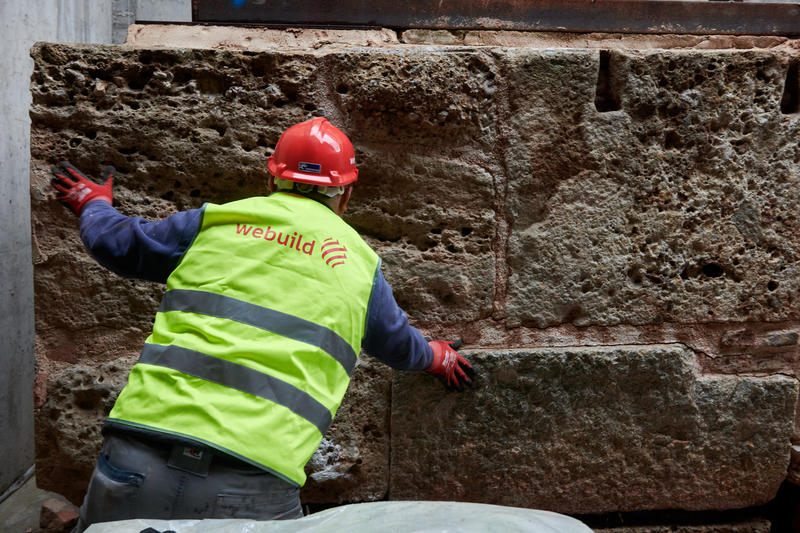 momapix_438250_pos_69