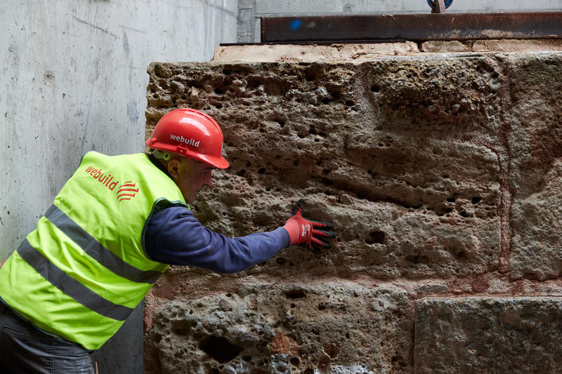 momapix_438251_pos_70