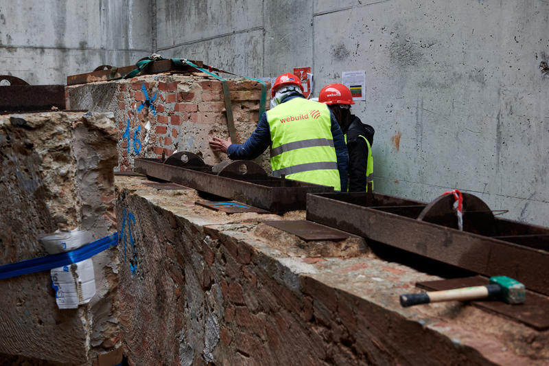 momapix_438264_pos_83