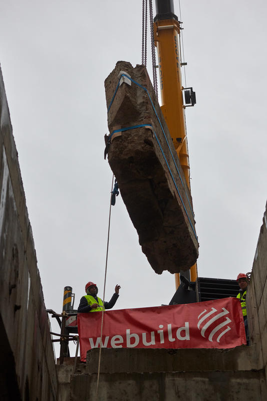 momapix_438274_pos_93