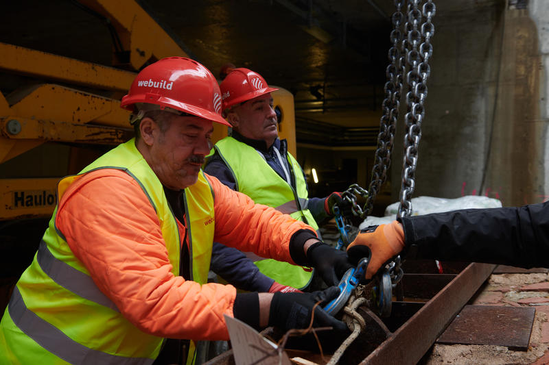 momapix_438279_pos_98