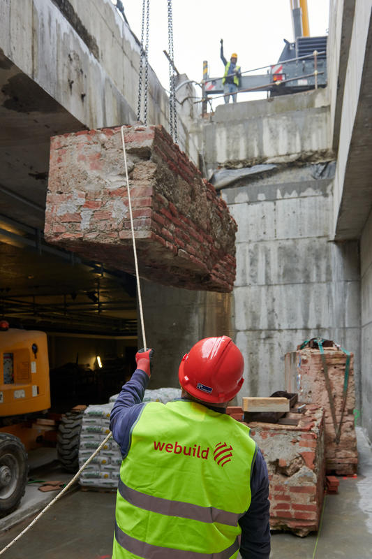 momapix_438286_pos_105