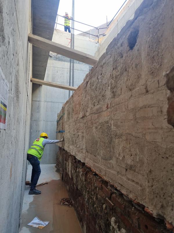 momapix_438288_pos_32