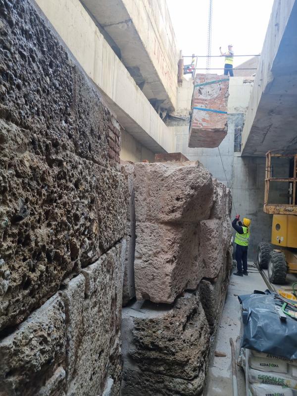 momapix_438291_pos_35