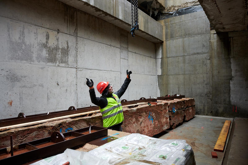 momapix_438293_pos_107