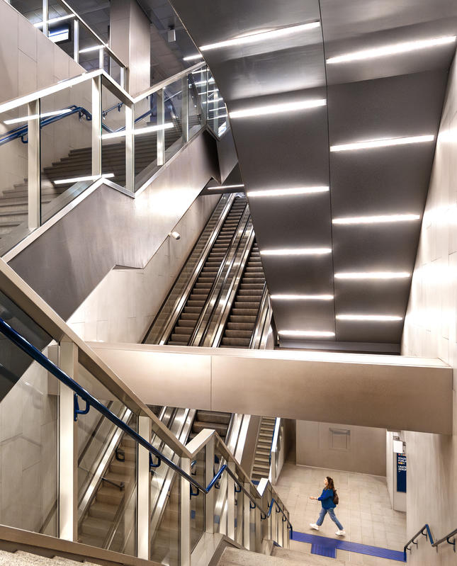 momapix_438303_pos_13