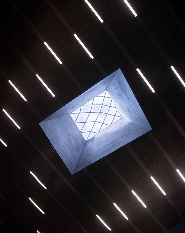 momapix_438304_pos_0