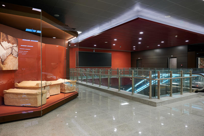 momapix_438884_pos_61