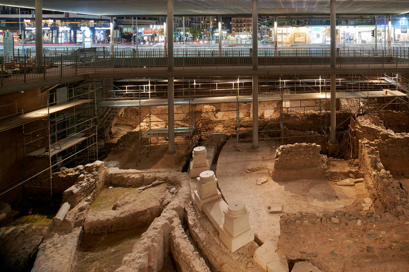 momapix_438899_pos_46