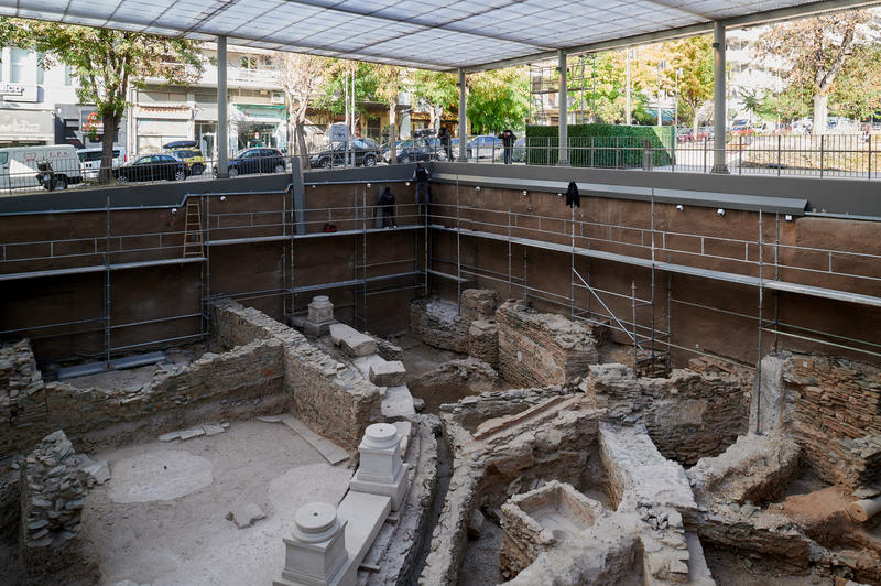 momapix_438903_pos_42