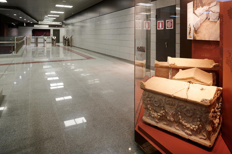 momapix_438905_pos_40