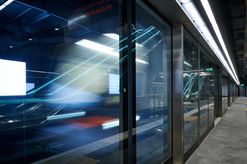 momapix_438945_pos_4