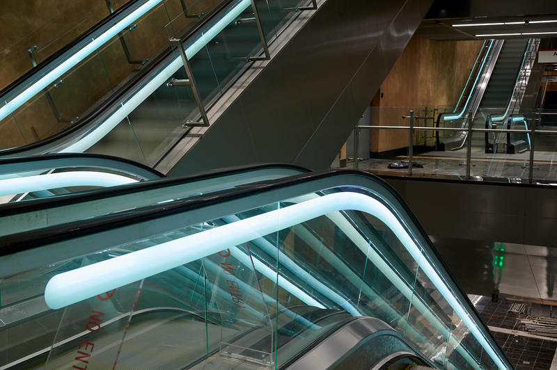 momapix_438946_pos_3